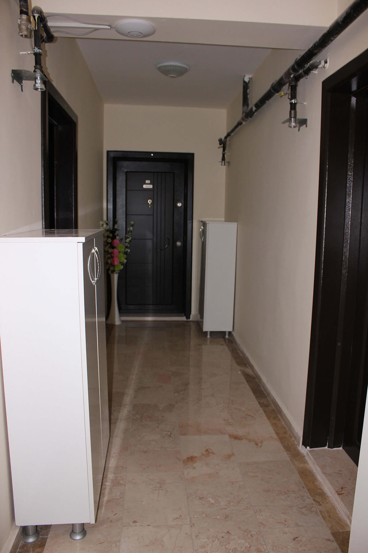 Arya Kız Apart