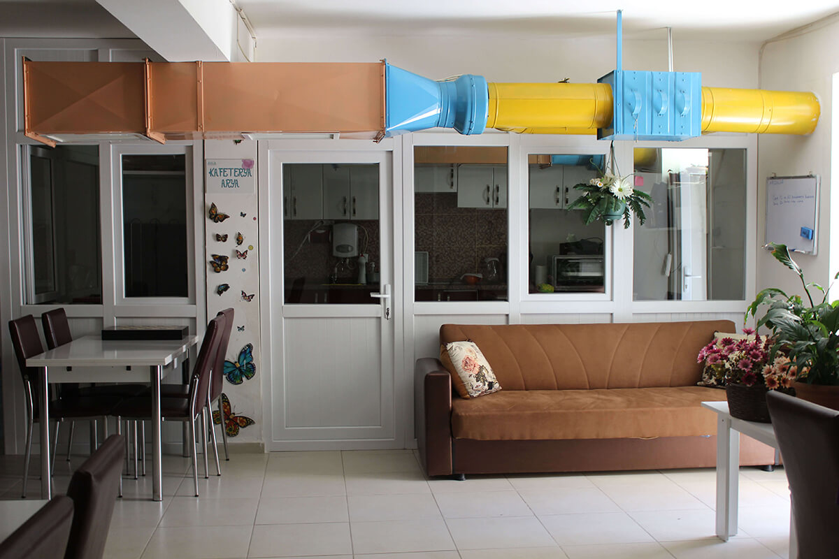 Arya Kız Apart